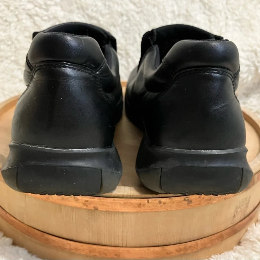 GBX Black Leather Loafers Slip on Size 10.5
